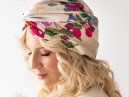 Turban na głowę &#8211; odkryj jego style i sposoby noszenia