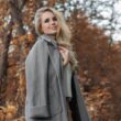 Dlaczego płaszcz wełniany to ponadczasowy element jesienno-zimowej garderoby?